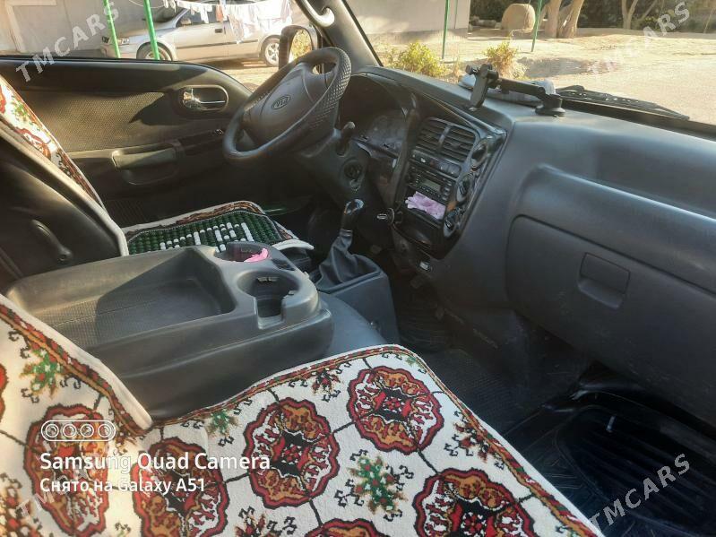 Kia Bongo 2011 - 180 000 TMT - Şabat etr. - img 4