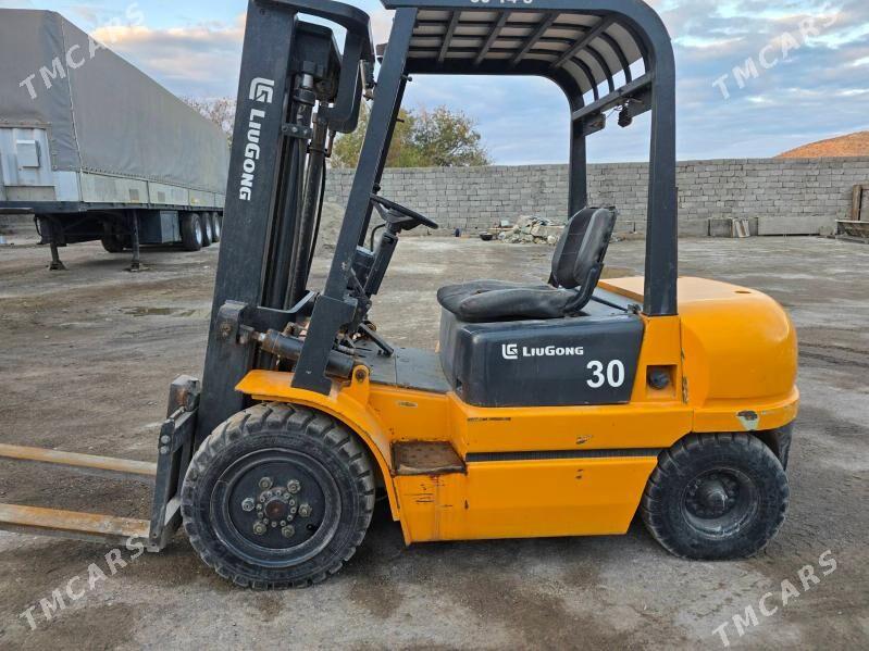 LiuGong Forklift 2017 - 160 000 TMT - Kerki - img 3