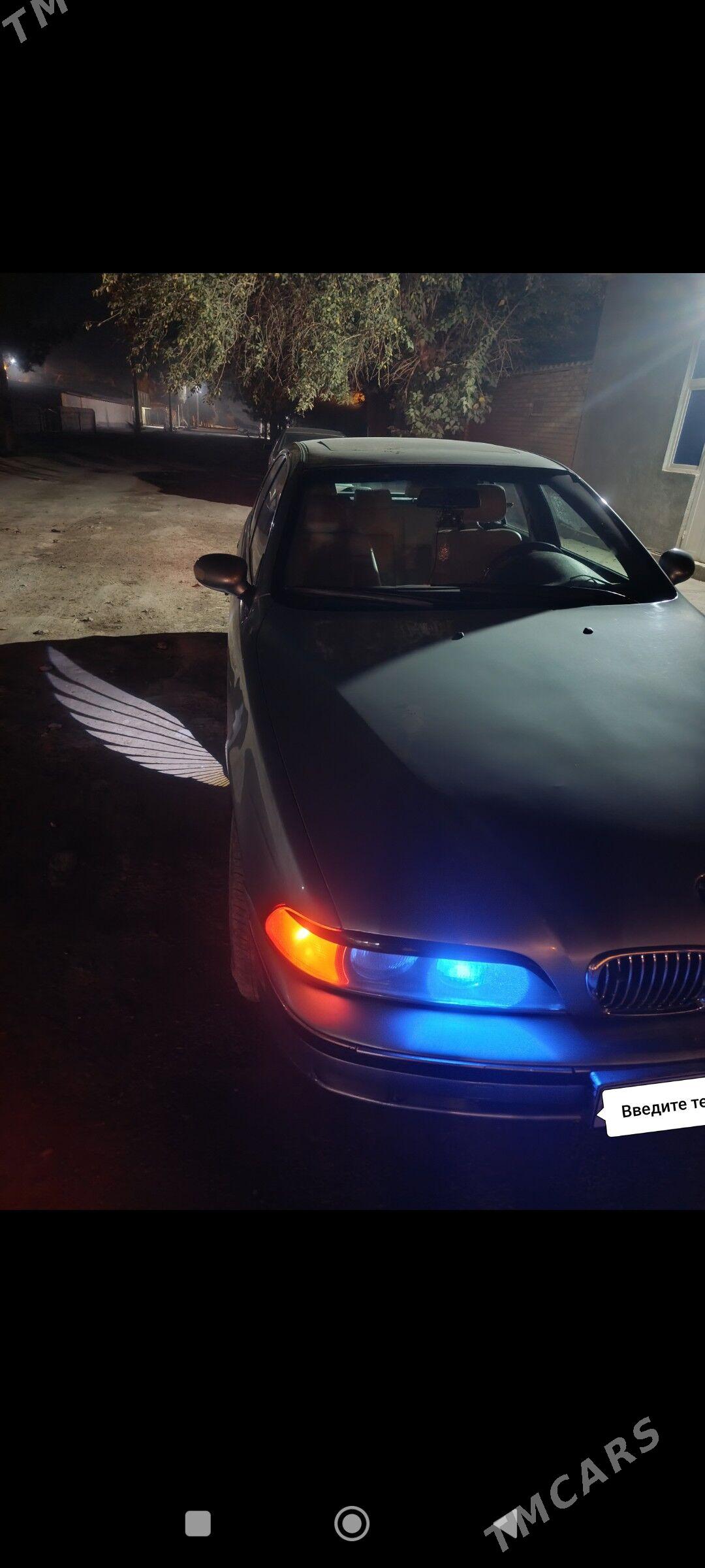 BMW 528 1999 - 120 000 TMT - Garabekewül - img 4