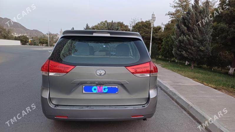 Toyota Sienna 2011 - 300 000 TMT - Türkmenbaşy - img 3