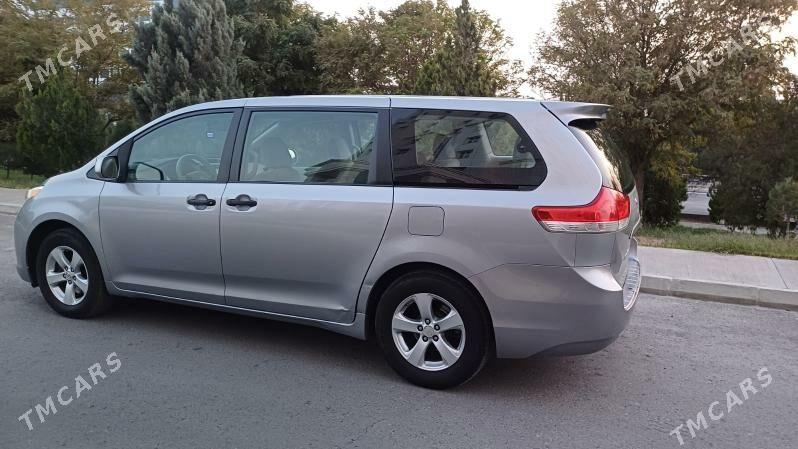 Toyota Sienna 2011 - 300 000 TMT - Türkmenbaşy - img 2