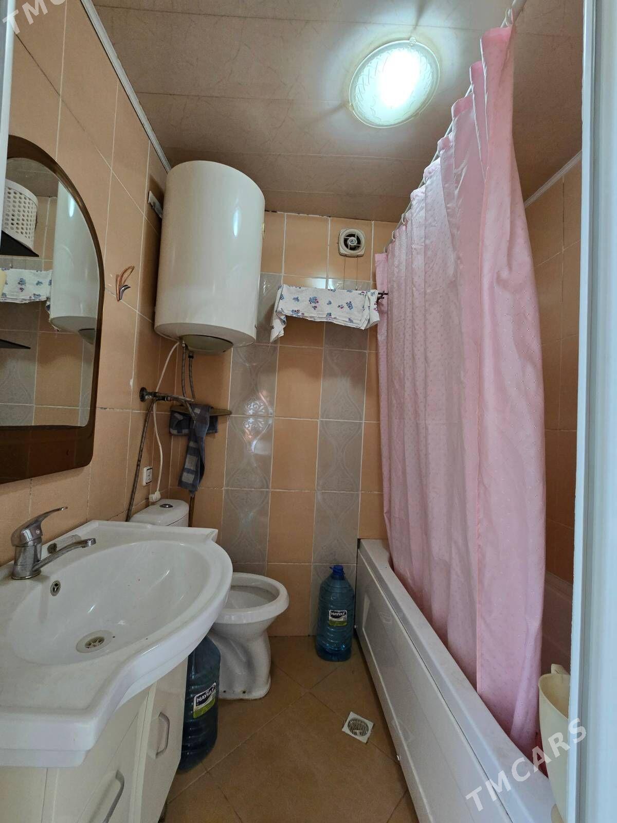 2 мкр 3 комнаты - 2 мкр - img 6