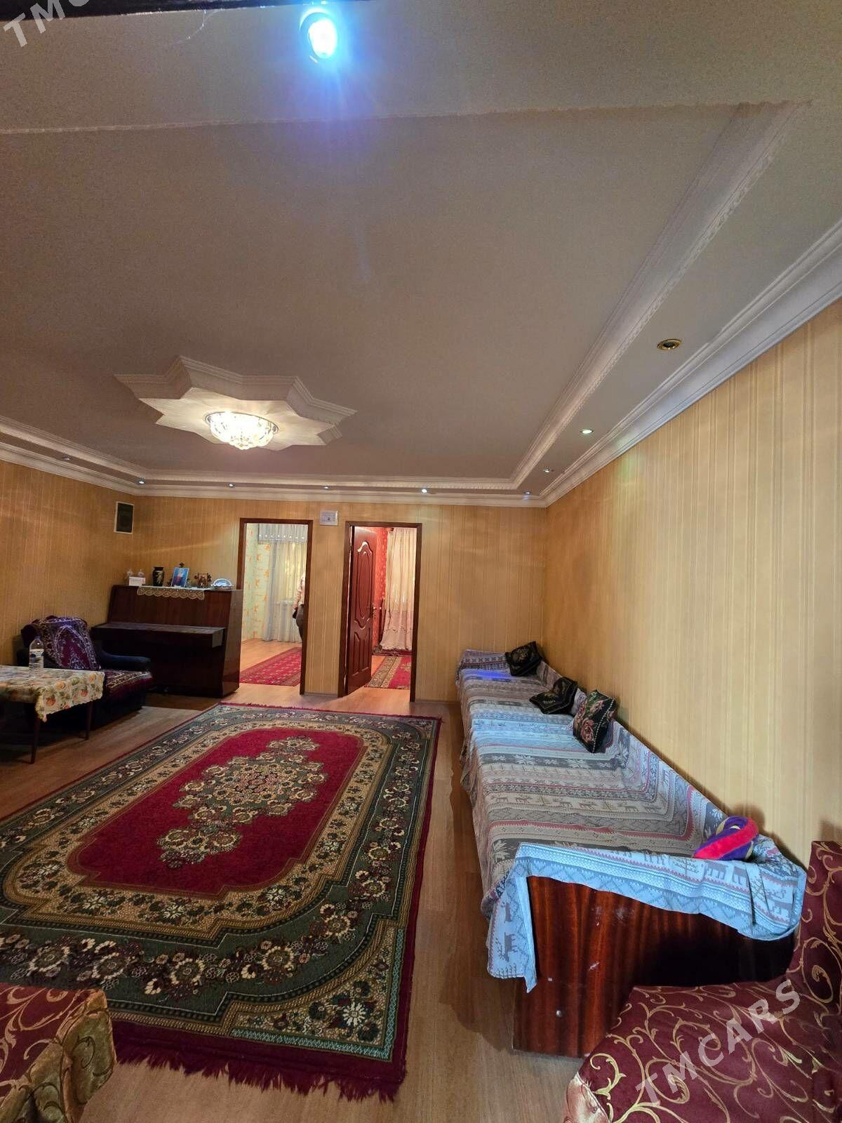 2 мкр 3 комнаты - 2 мкр - img 7