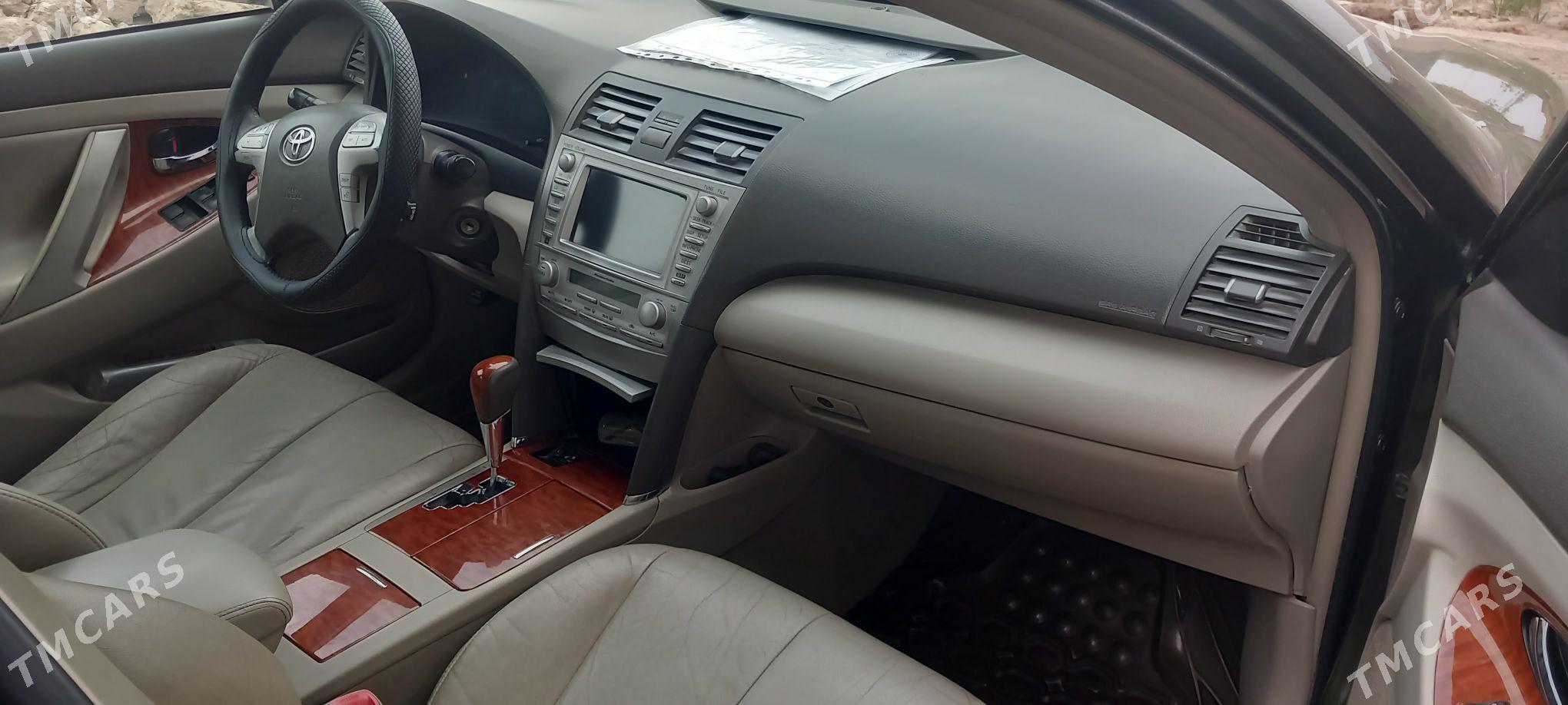 Toyota Camry 2011 - 230 000 TMT - Губадаг - img 3