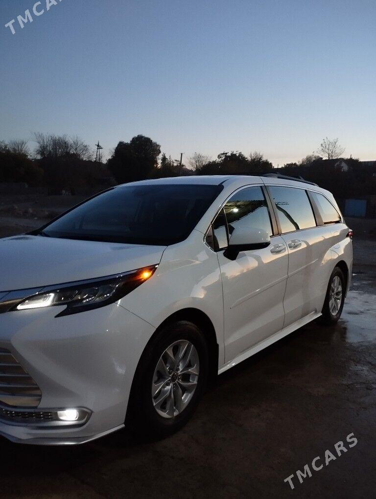 Toyota Sienna 2022 - 520 000 TMT - Köýtendag - img 6