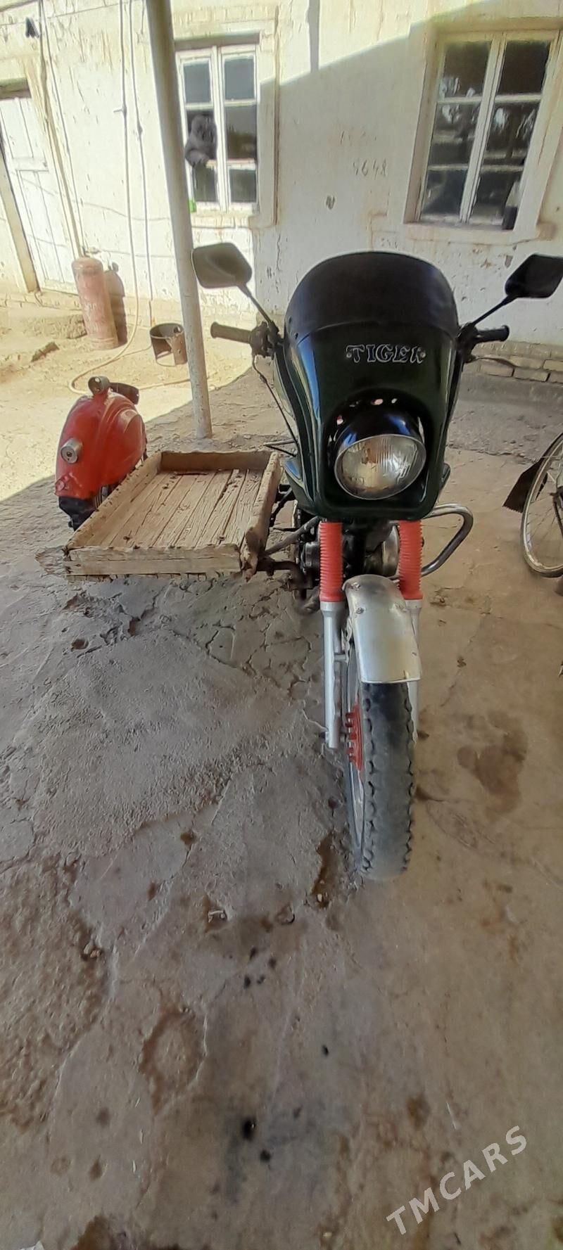 Ural 4320 1989 - 11 000 TMT - Baýramaly - img 3