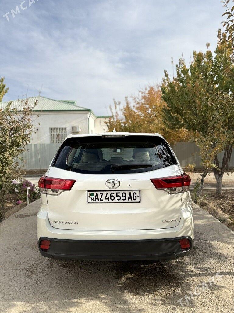 Toyota Highlander 2019 - 460 000 TMT - Ашхабад - img 9
