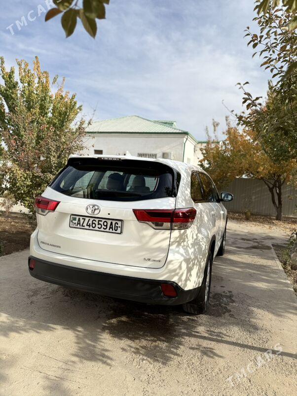 Toyota Highlander 2019 - 460 000 TMT - Ашхабад - img 10