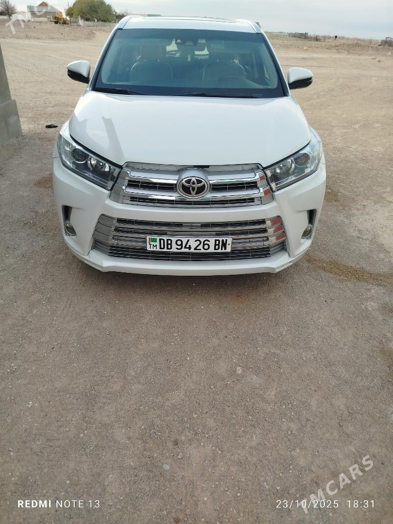 Toyota Highlander 2017 - 440 000 TMT - Туркменбаши - img 2