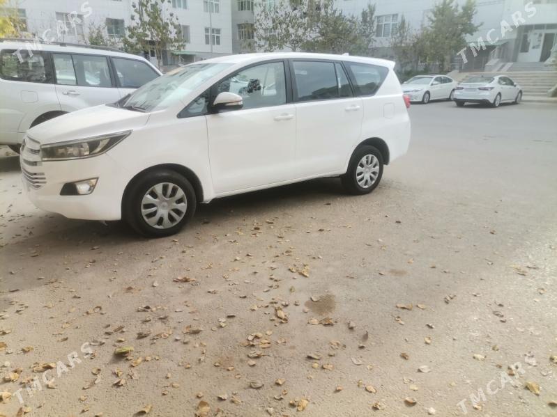 Toyota Innova 2020 - 230 000 TMT - Aşgabat - img 2