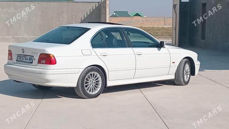 BMW E39 2002 - 140 000 TMT - Kaka - img 3