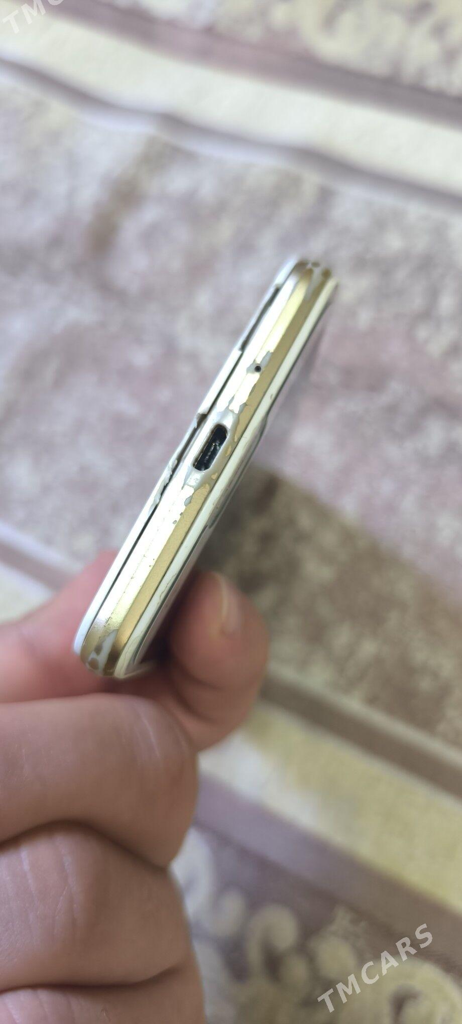 Galaxy J3 Pro - 30 мкр - img 4