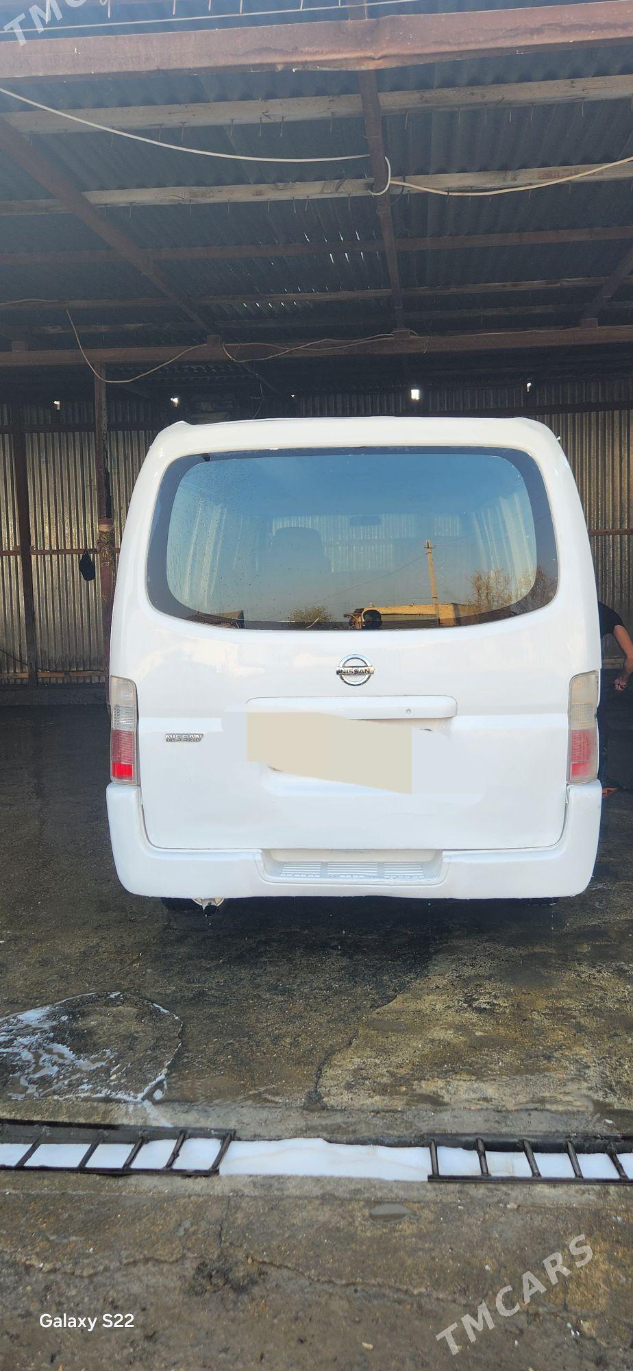 Nissan Urvan 2004 - 79 000 TMT - Байрамали - img 3