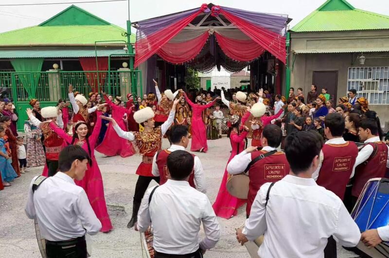 Sazanda tanscy gelnaljy depci - Aşgabat - img 2