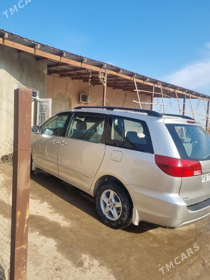 Toyota Sienna 2004 - 220 000 TMT - Köneürgenç - img 2