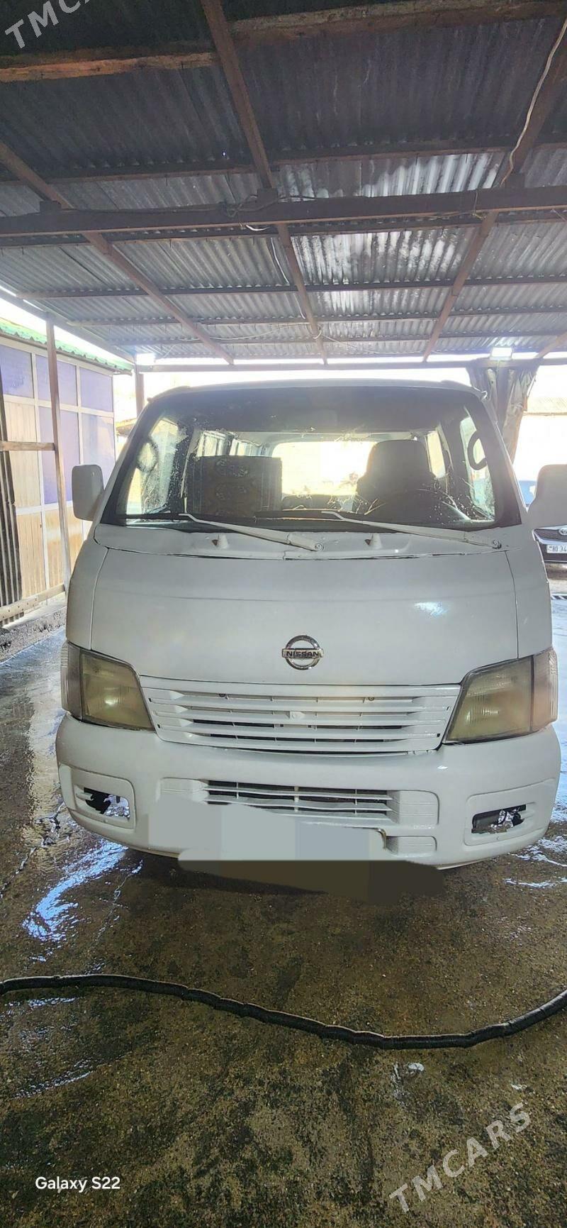 Nissan Urvan 2004 - 79 000 TMT - Байрамали - img 2