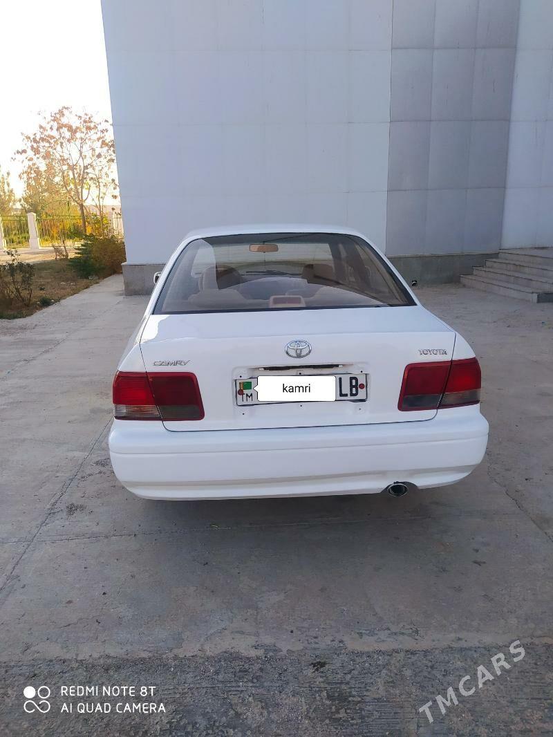 Toyota Camry 1995 - 60 000 TMT - Сакар - img 8