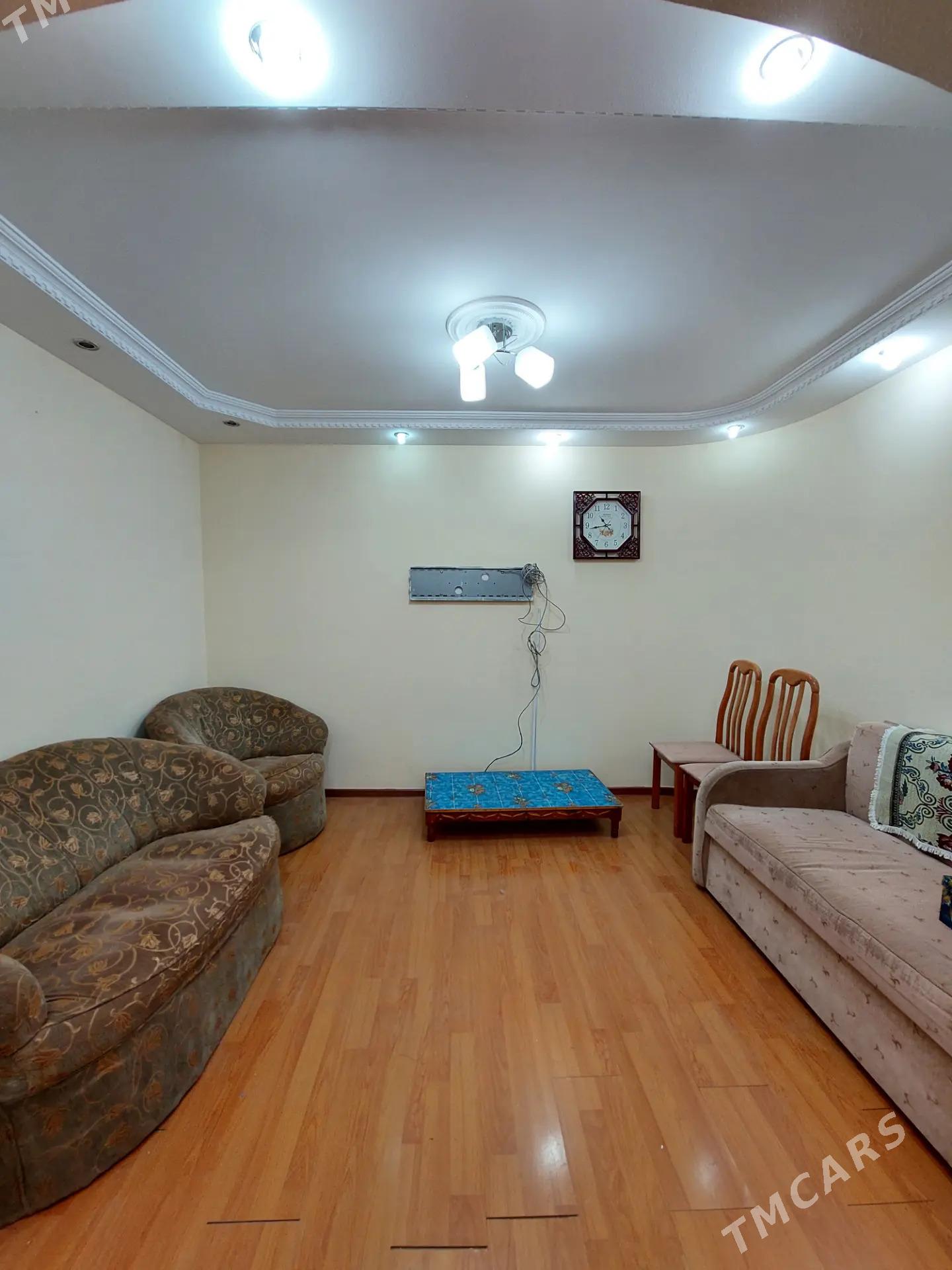 1-й этаж 3-ком - 30 мкр - img 6