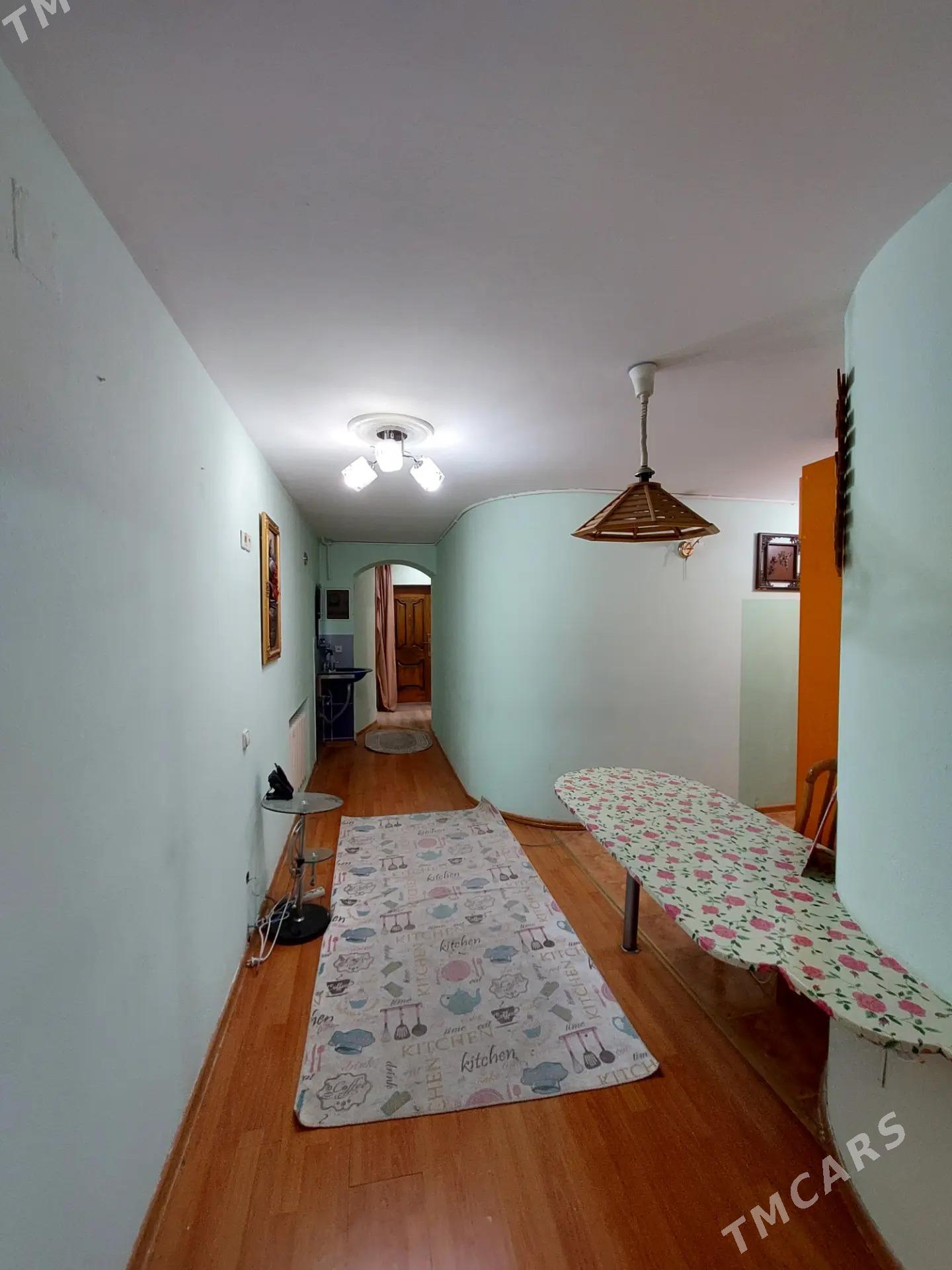 1-й этаж 3-ком - 30 мкр - img 5