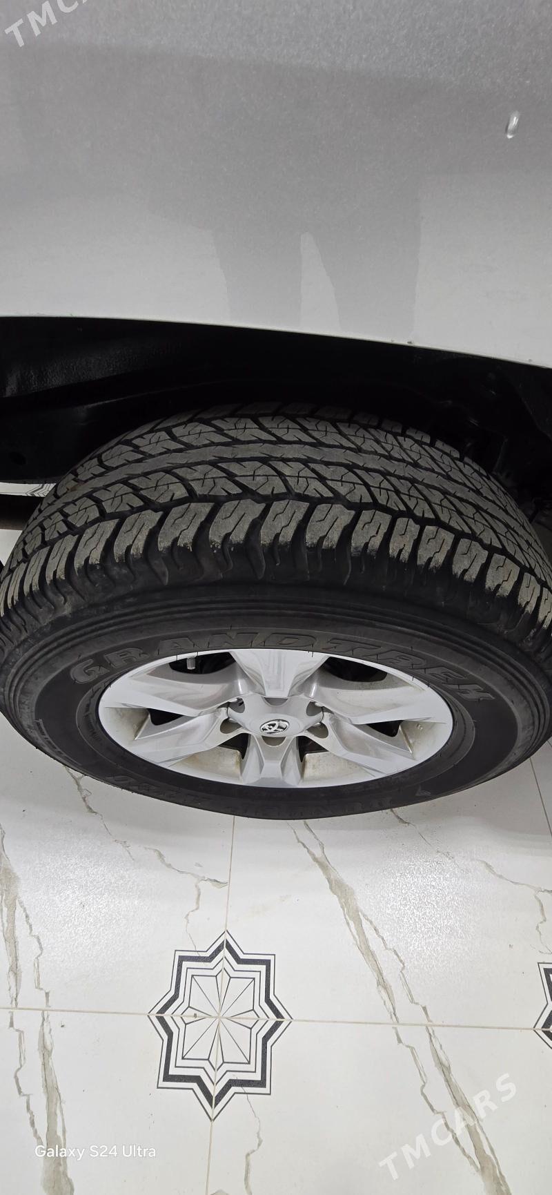 Toyota Land Cruiser Prado 2013 - 520 000 TMT - Туркменабат - img 9