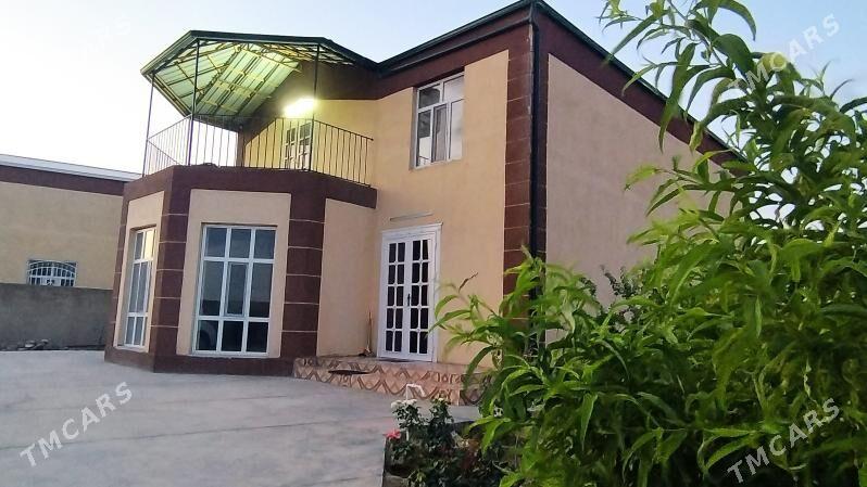 Eýesinden Büzmeýin kotežsatlyk - Büzmeýin - img 1