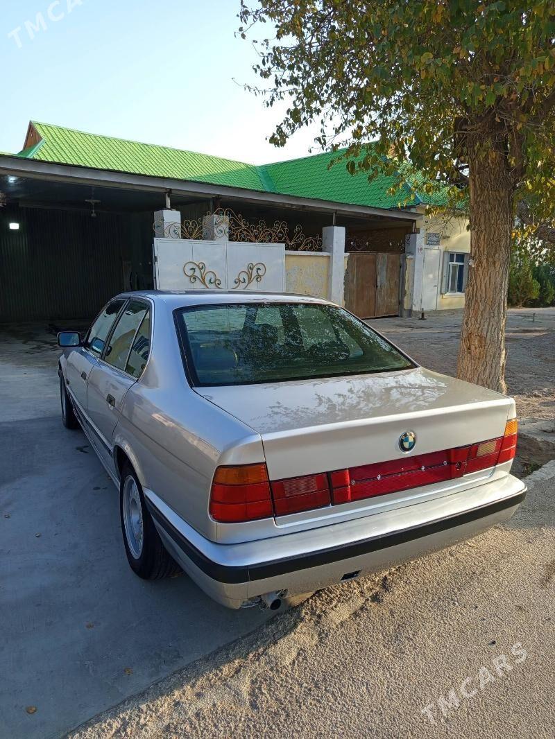 BMW 520 1990 - 65 000 TMT - Balkanabat - img 4