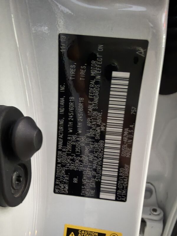 Toyota Highlander 2019 - 490 000 TMT - Balkanabat - img 8