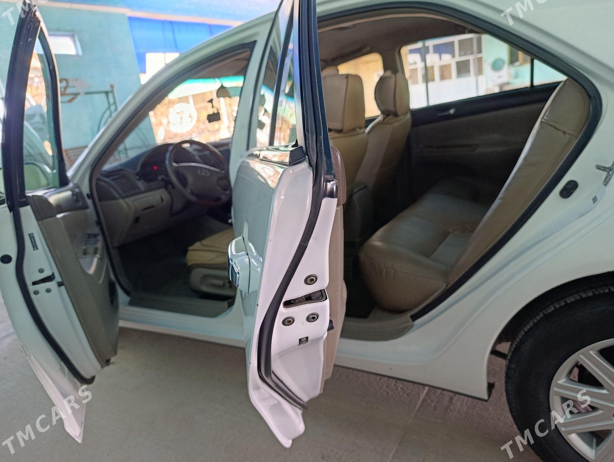 Toyota Camry 2004 - 185 000 TMT - Halaç - img 2