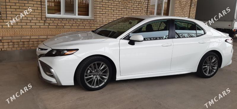 Toyota Camry 2021 - 340 000 TMT - Бузмеин - img 5