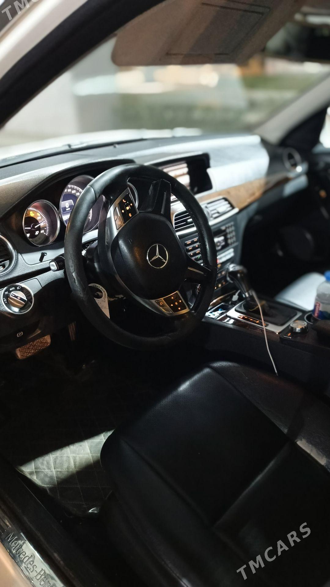 Mercedes-Benz C350 2013 - 220 000 TMT - Ашхабад - img 4