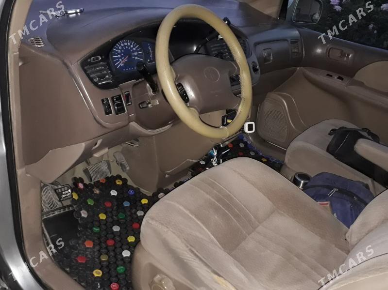 Toyota Sienna 2002 - 145 000 TMT - Мары - img 1