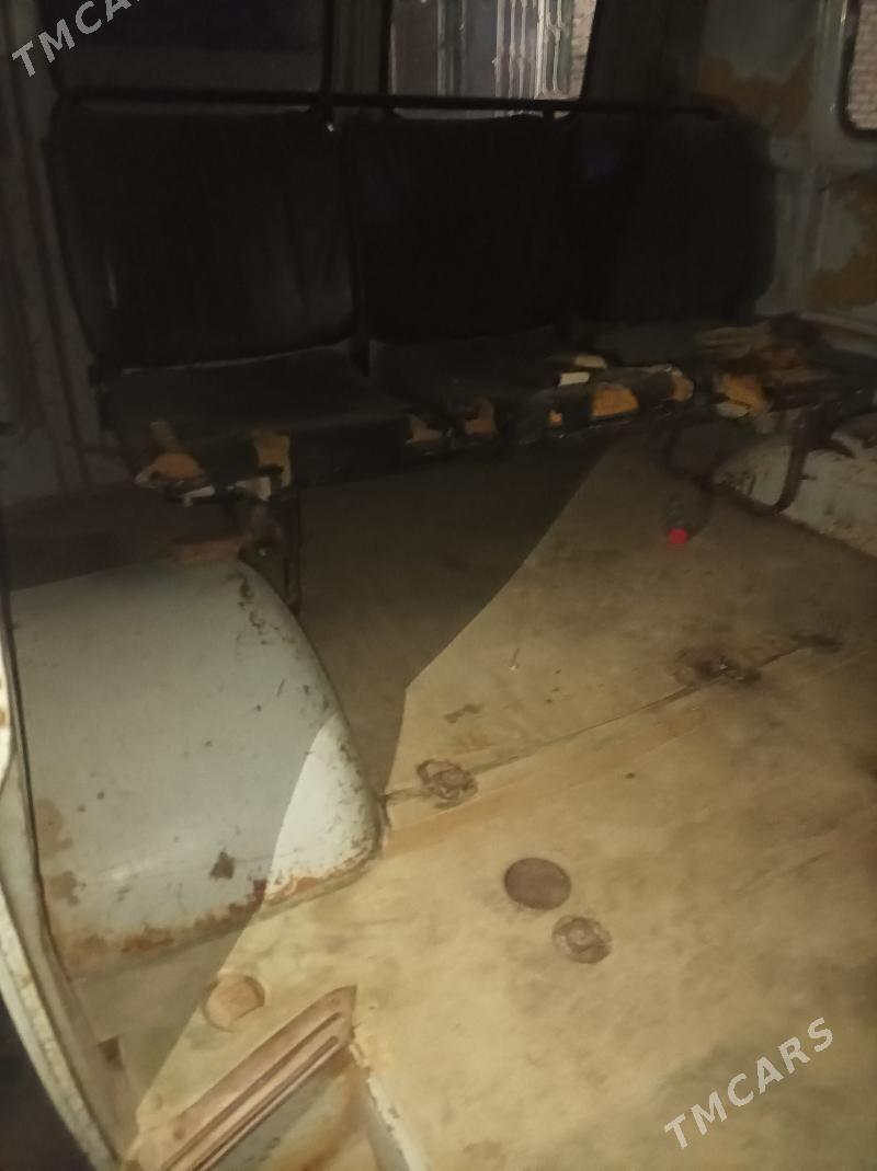 UAZ 469 2000 - 40 000 TMT - Мары - img 5