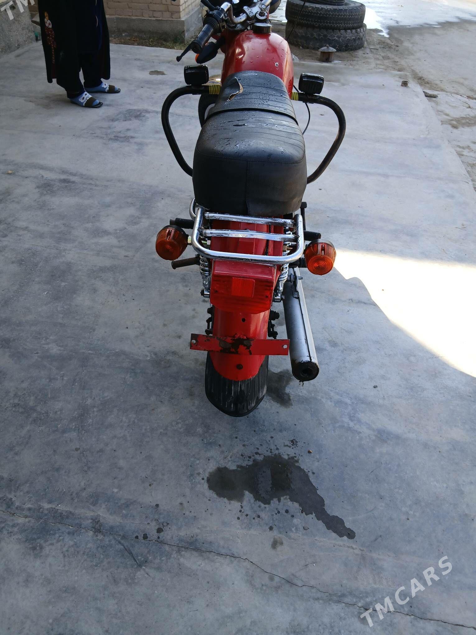 Ural 4320 1984 - 7 000 TMT - Dänew - img 1