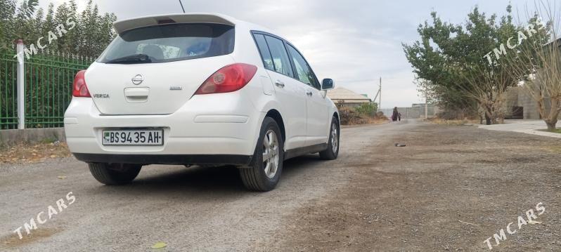 Nissan Versa 2012 - 110 000 TMT - Багир - img 3