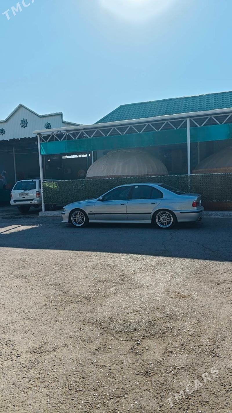 BMW E39 2001 - 165 000 TMT - Кака - img 2