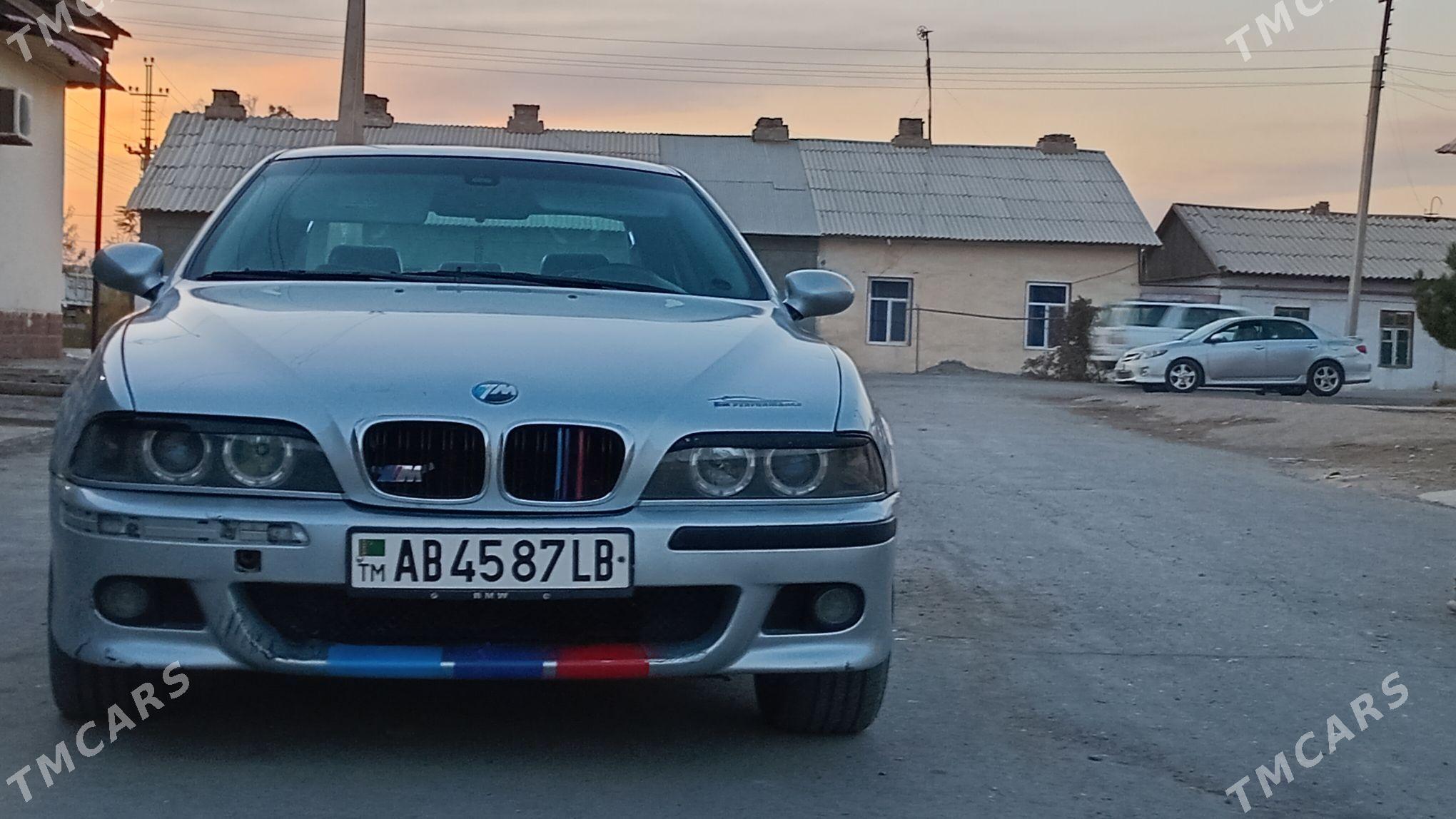 BMW E39 2003 - 130 000 TMT - Dänew - img 2