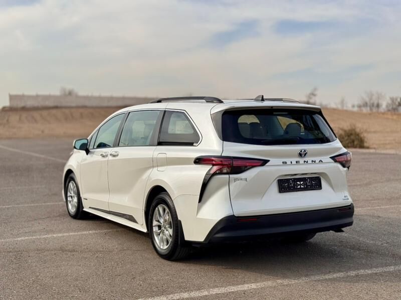 Toyota Sienna 2021 - 555 000 TMT - Ашхабад - img 4