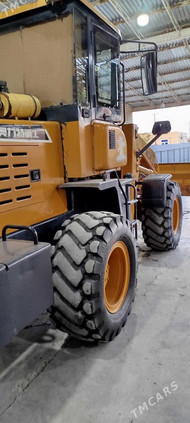 XCMG LW300F 2014 - 260 000 TMT - Çärjew - img 4