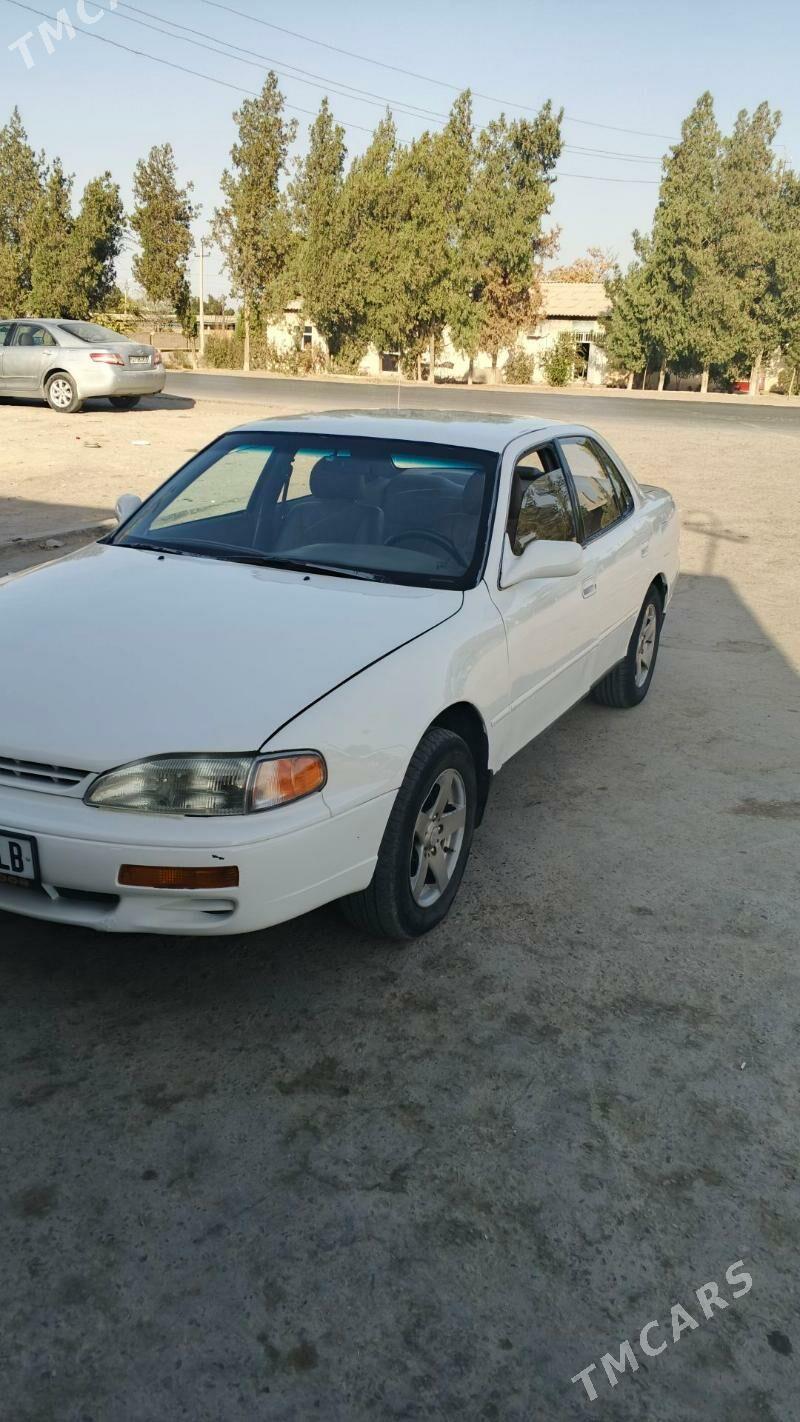 Toyota Camry 1995 - 75 000 TMT - Saýat - img 2