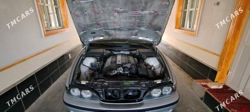 BMW E39 2002 - 110 000 TMT - Çärjew - img 3