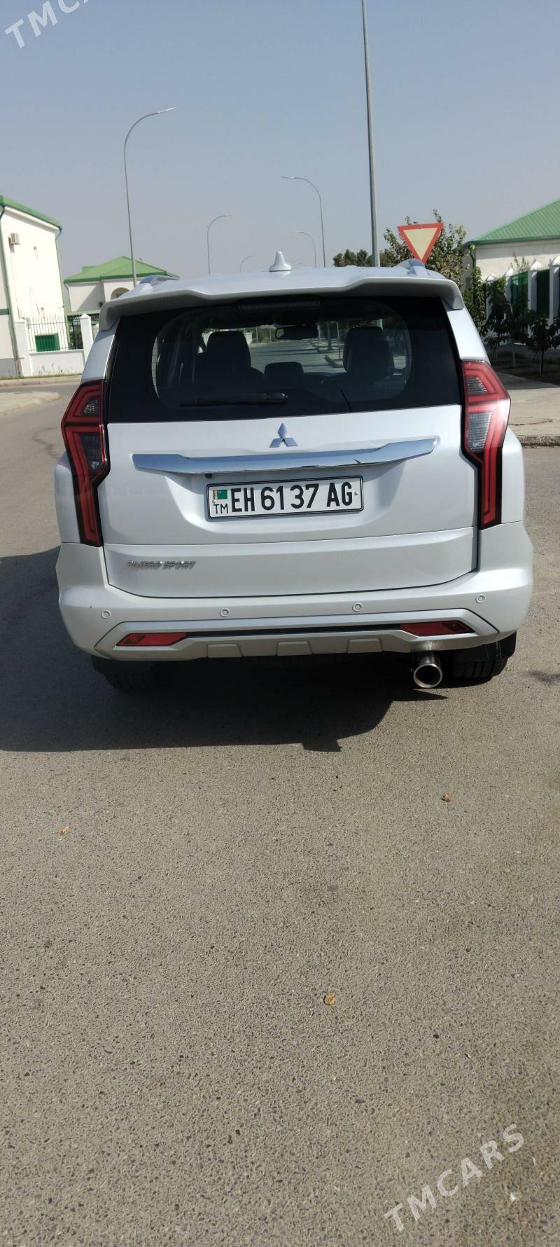 Mitsubishi Pajero 2020 - 445 000 TMT - Бузмеин - img 2