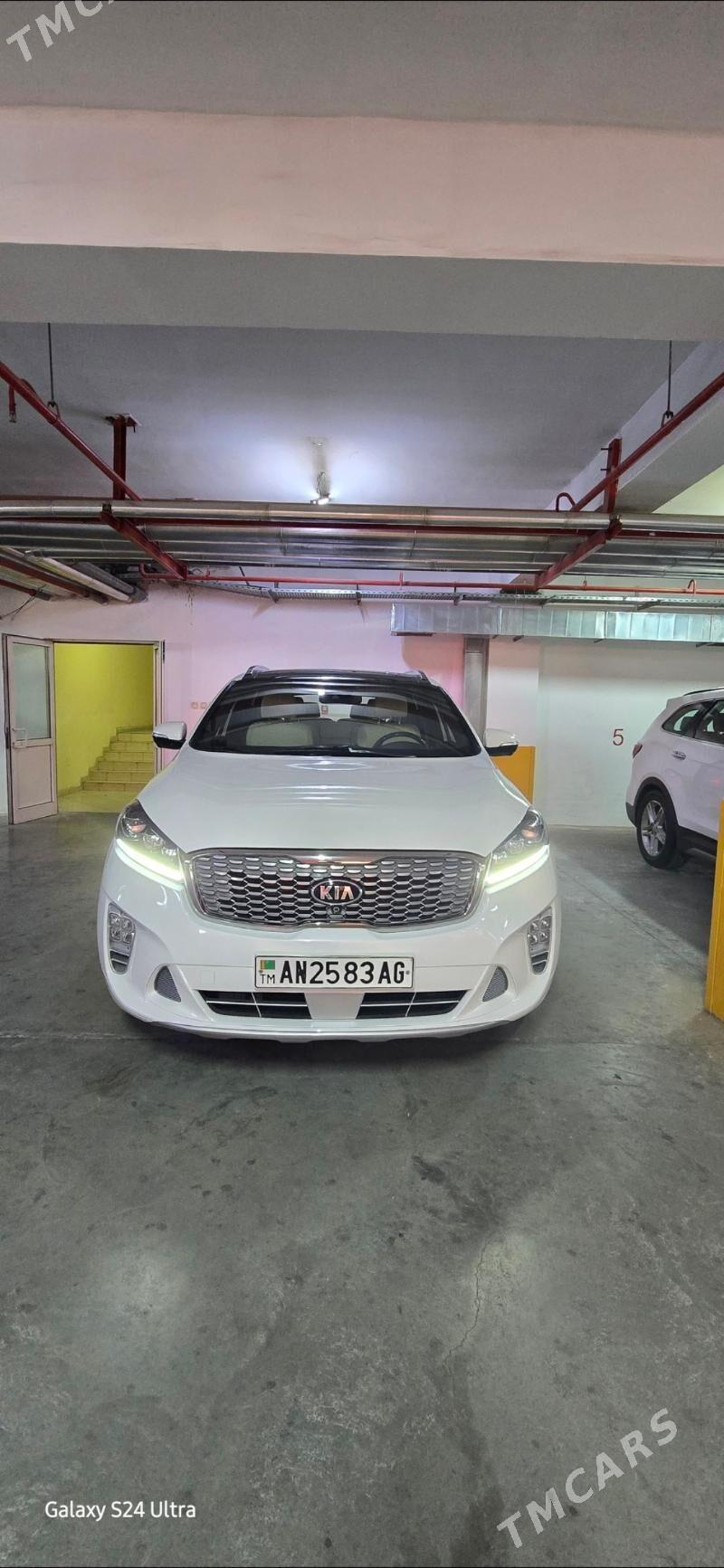 Kia Sorento 2018 - 360 000 TMT - Podwoýski köç. (Bitarap Türkmenistan şaýoly) - img 1