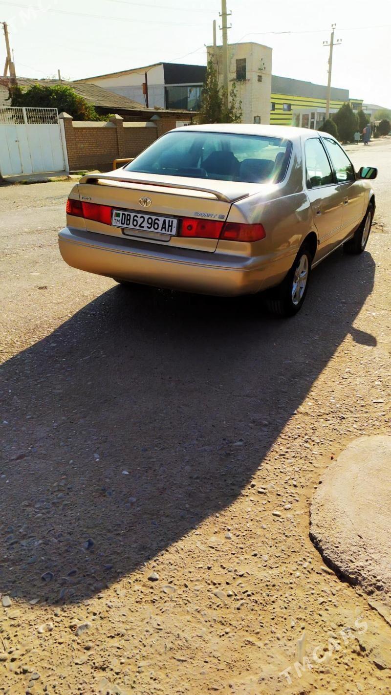 Toyota Camry 2000 - 135 000 TMT - Теджен - img 7