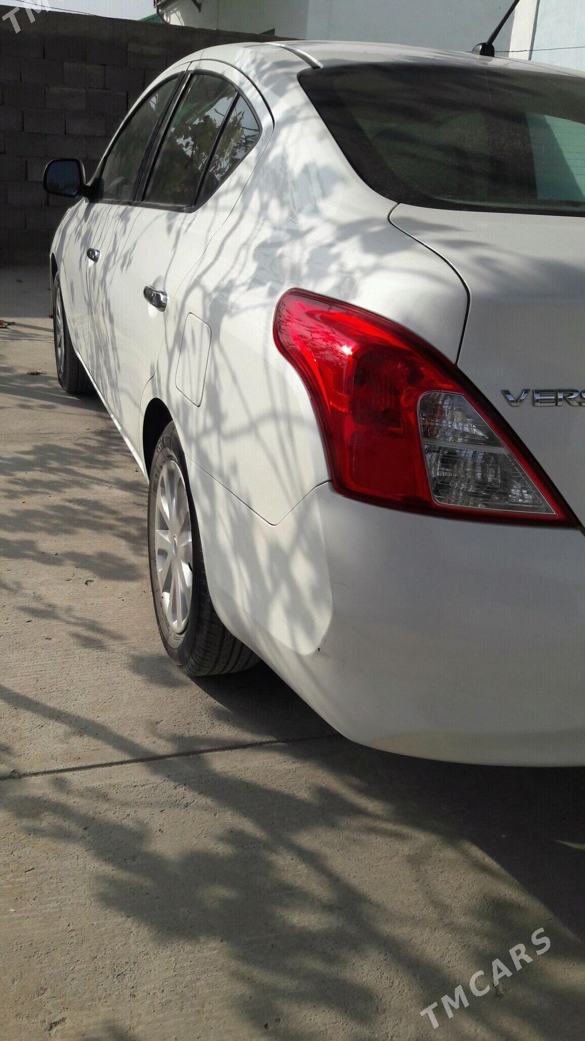 Nissan Versa 2011 - 122 000 TMT - Гёкдепе - img 2