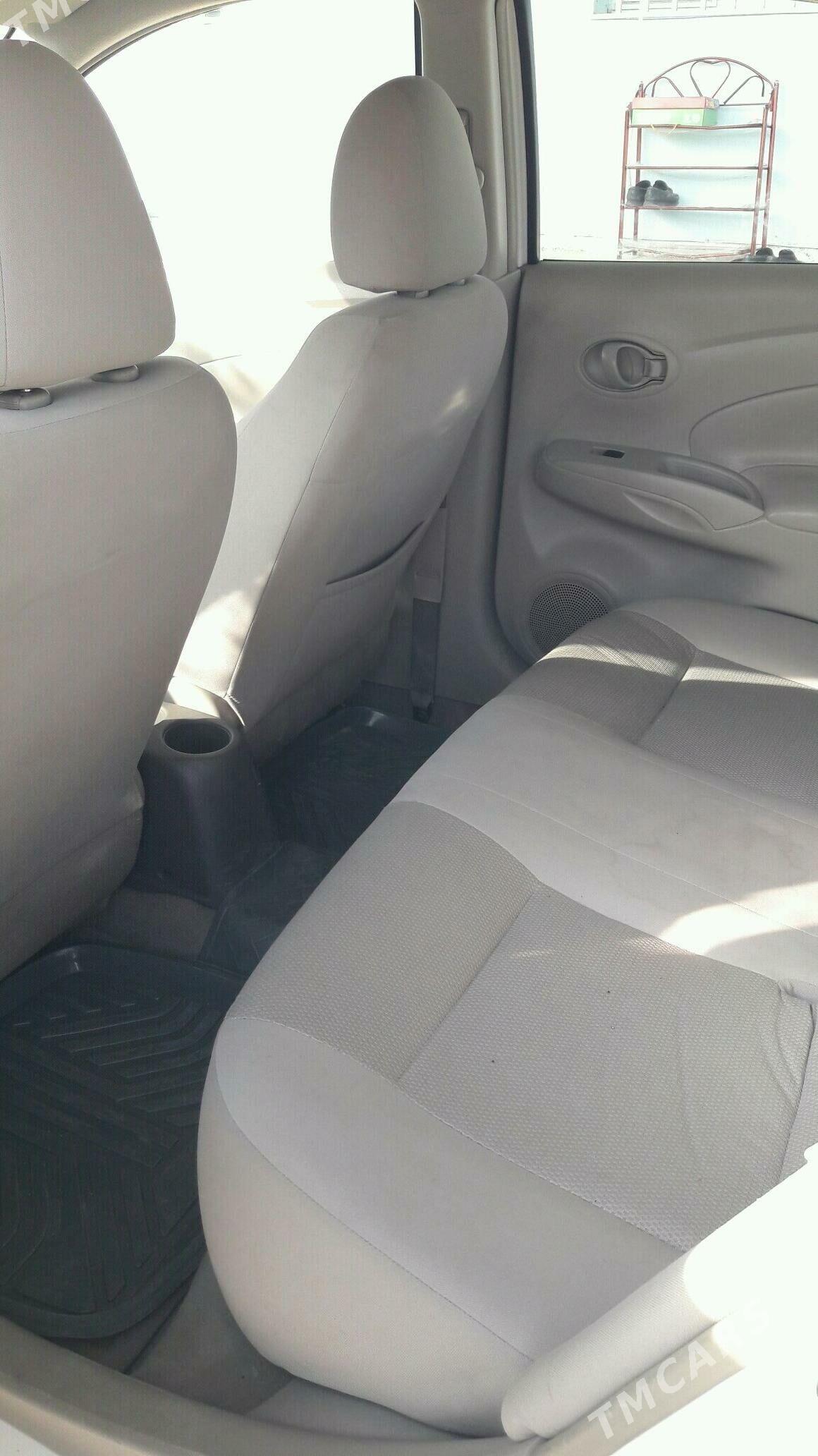 Nissan Versa 2011 - 122 000 TMT - Гёкдепе - img 4