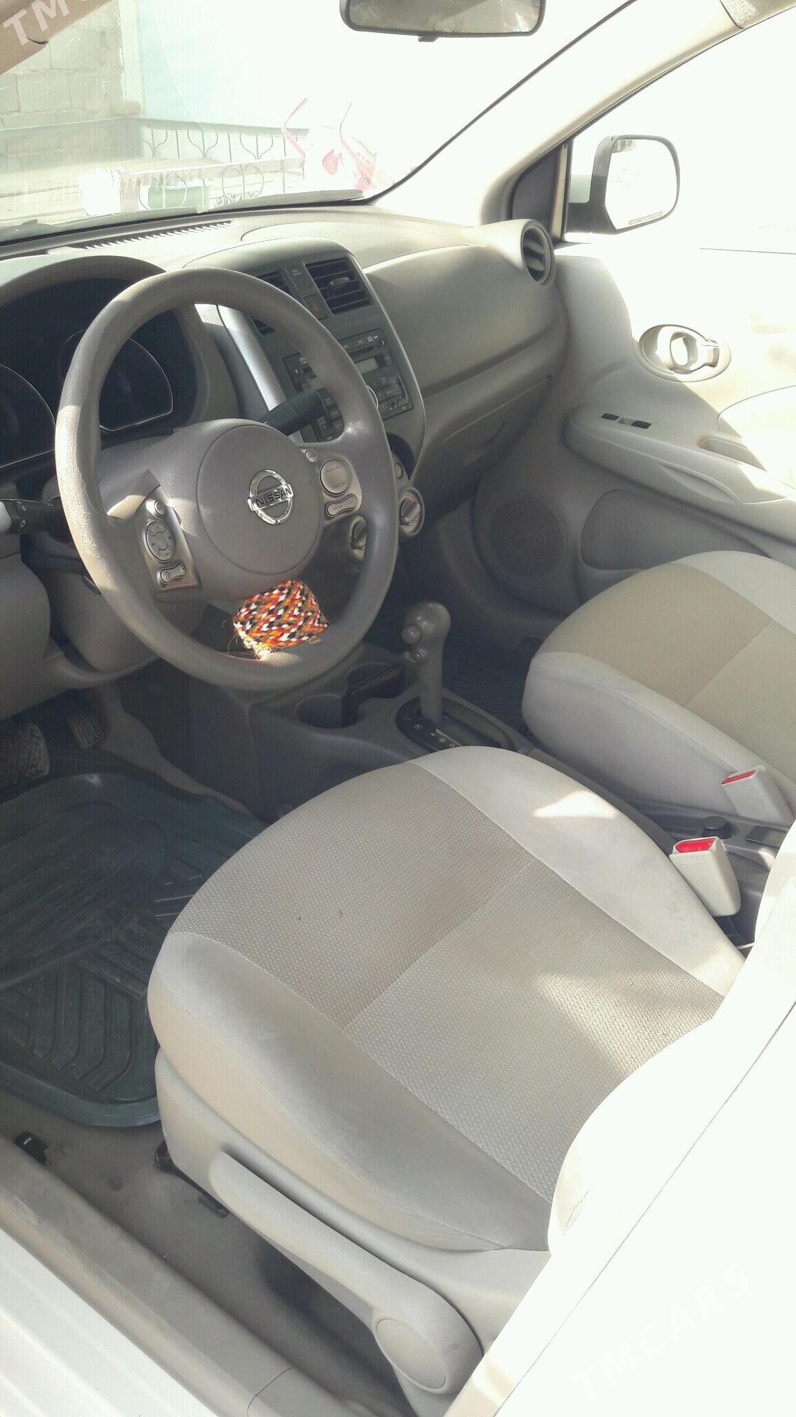 Nissan Versa 2011 - 122 000 TMT - Гёкдепе - img 5