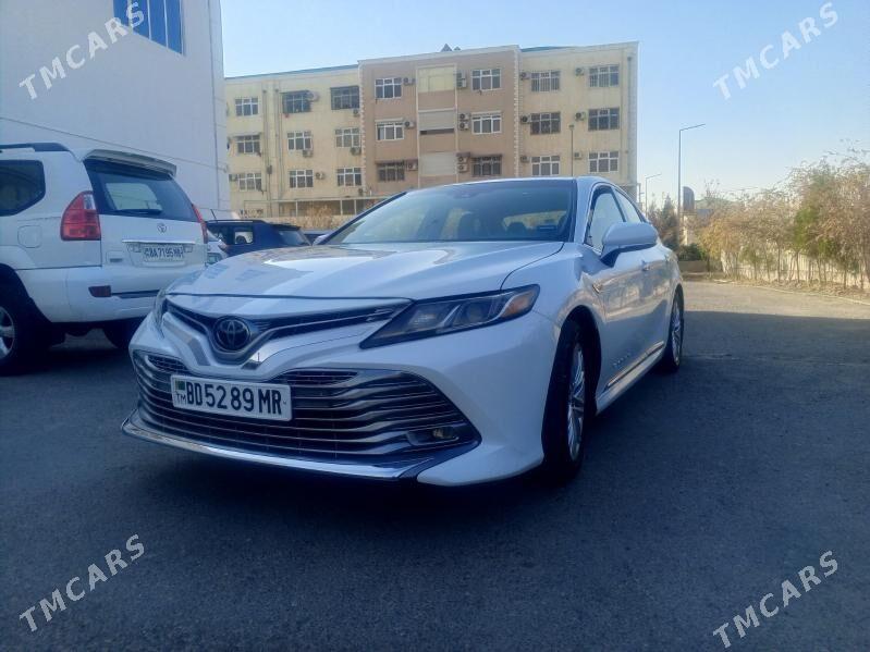 Toyota Camry 2018 - 290 000 TMT - Мары - img 3