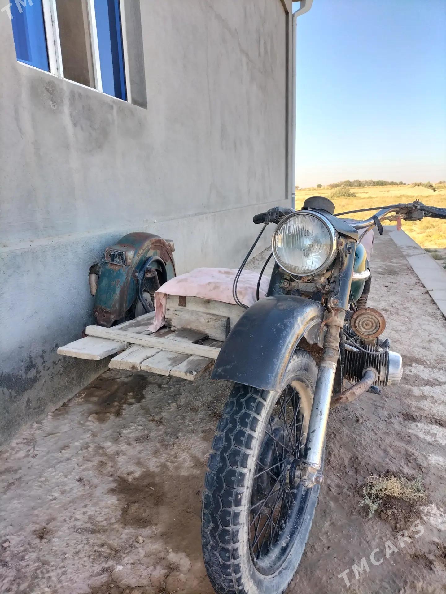 MTZ 80 2002 - 2 600 TMT - Байрамали - img 3