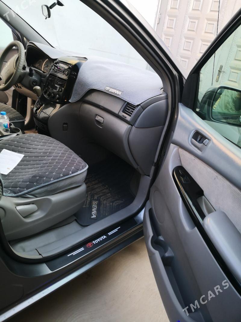 Toyota Sienna 2004 - 195 000 TMT - Daşoguz - img 7