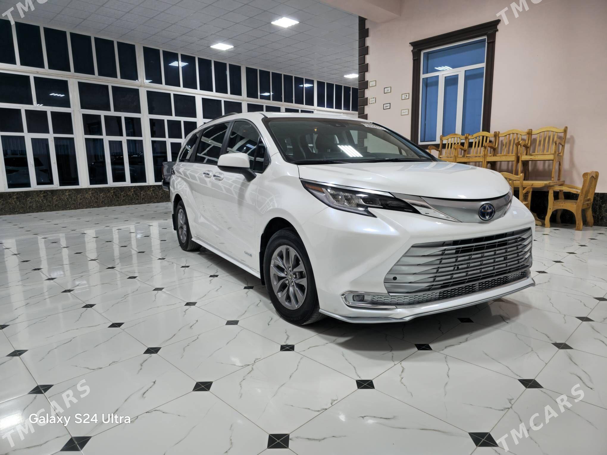 Toyota Sienna 2022 - 510 000 TMT - Dänew - img 2